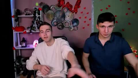 Snapshot of emmanuel_shine chatting on February 20, 6:37 am Emmi online show from February 20, 6:37 am