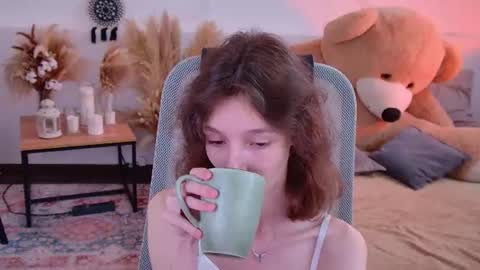 Snapshot of emmanuellbrown chatting on June 20, 4:37 am emmanuellbrown online show from June 20, 4:37 am