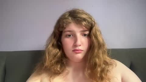 emmarolls123 online show from July 22, 10:23 pm