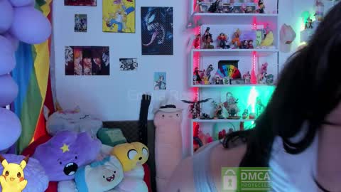 Emma online show from November 19, 5:46 pm