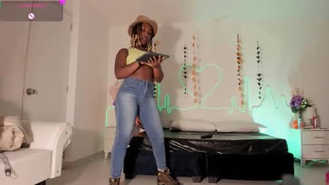 Sara online show from October 18, 11:33 am