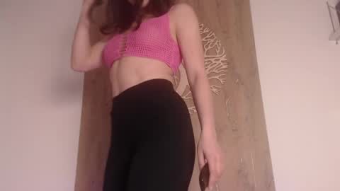 Snapshot of emmastinsen chatting on May 22, 4:30 am emmastinsen online show from May 22, 4:30 am