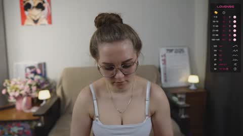 Mia online show from February 22, 3:43 pm