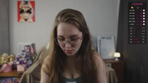 Mia online show from March 15, 6:25 pm