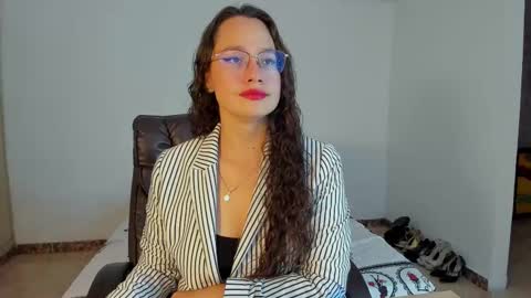 Emma Torres online show from March 11, 9:04 pm