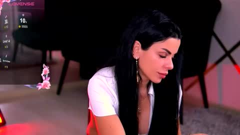 Snapshot of emmavayne chatting on November 26, 7:48 pm Emma online show from November 26, 7:48 pm