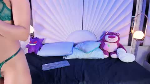 emmawilliams_2 online show from June 15, 9:17 pm