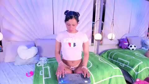 emmawilliams_2 online show from June 20, 9:28 pm