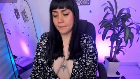 Snapshot of emmax_x chatting on January 18, 11:00 am EMMA online show from January 18, 11:00 am