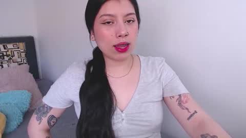 Snapshot of emmi_0 chatting on October 26, 9:31 pm Emily Independent model online show from October 26, 9:31 pm