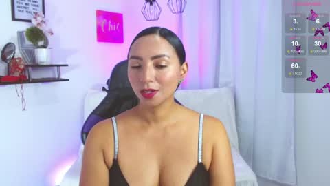 Emmi Cam online show from April 29, 1:15 pm