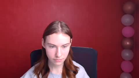 Snapshot of emmi_rossum chatting on February 26, 12:36 pm Emmi online show from February 26, 12:36 pm