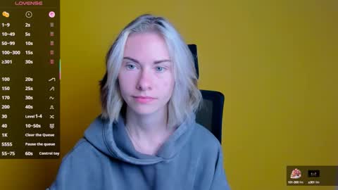 Snapshot of emmi_rossum chatting on September 20, 5:19 am Emmi online show from September 20, 5:19 am
