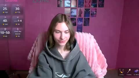 Snapshot of emmi_rossum chatting on November 21, 6:34 am Emmi online show from November 21, 6:34 am
