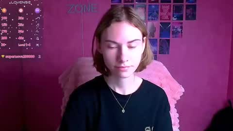 Snapshot of emmi_rossum chatting on December 3, 6:21 am Emmi online show from December 3, 6:21 am