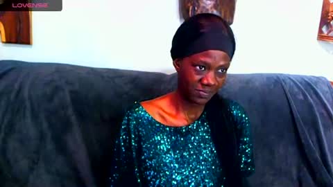 Snapshot of emmiblaq chatting on June 30, 9:54 am emmiblaq online show from June 30, 9:54 am