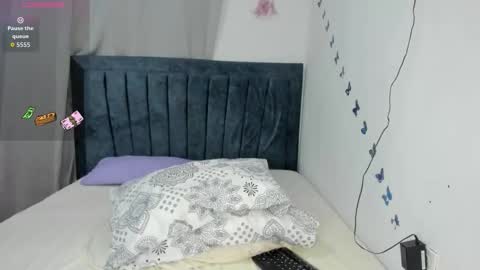 Emmie online show from November 24, 11:15 pm