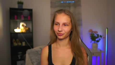 Emmie online show from June 7, 1:37 pm