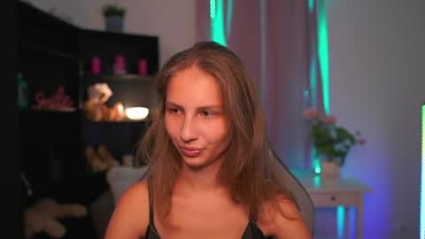 Snapshot of emmie_murray chatting on July 29, 6:39 pm Emmie online show from July 29, 6:39 pm