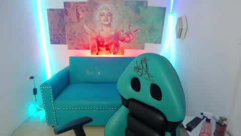 Emi 3 online show from December 4, 3:05 am