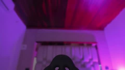    online show from March 14, 11:37 am