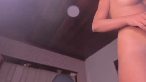 Snapshot of emmily_savage chatting on June 13, 12:14 pm online show from June 13, 12:14 pm