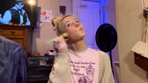 emmwarr1514 online show from March 11, 12:39 pm