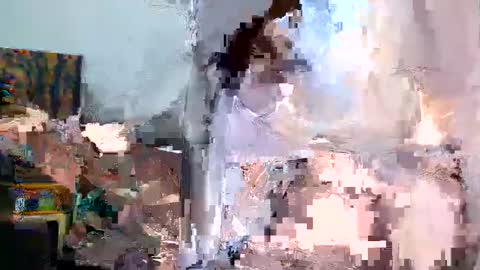 Snapshot of emmy___lee chatting on January 6, 5:52 am emmy___lee online show from January 6, 5:52 am