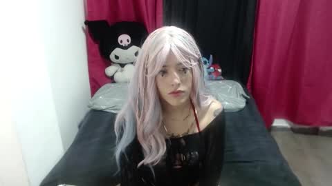 Snapshot of emmy__smith chatting on October 1, 8:53 am emmy__smith online show from October 1, 8:53 am