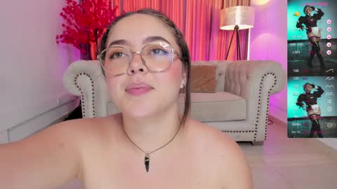 Emmy Walker online show from February 4, 5:12 pm