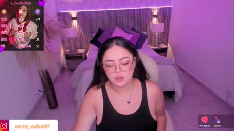 Emmy Walker online show from November 7, 11:10 am