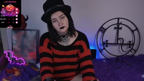 Emmy Bright     50  online show from October 26, 2:06 am