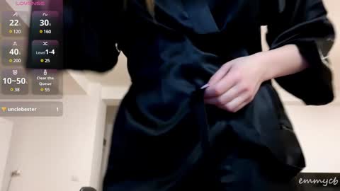 Em online show from January 4, 1:10 am