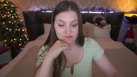 E M M Y online show from December 25, 9:56 am