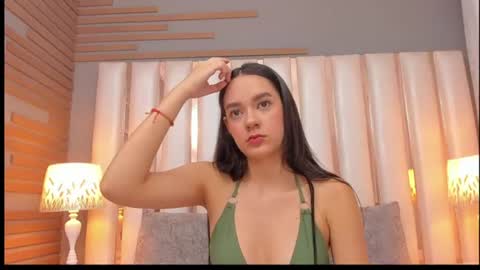 Snapshot of emmycruzz chatting on June 18, 1:26 pm emmy online show from June 18, 1:26 pm