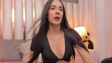 Snapshot of emmycruzz chatting on August 1, 7:24 pm emmy online show from August 1, 7:24 pm