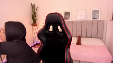 Snapshot of emmyevans1 chatting on March 10, 7:29 pm Emmy Evans online show from March 10, 7:29 pm