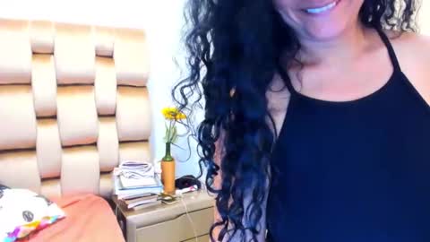 emperatriztapia online show from June 10, 1:43 pm