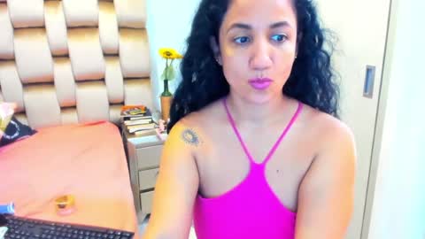 emperatriztapia online show from June 12, 3:44 pm
