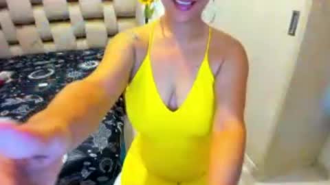 Snapshot of emperatriztapia chatting on July 2, 10:05 pm emperatriztapia online show from July 2, 10:05 pm