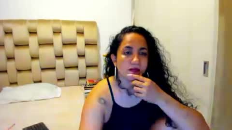 Snapshot of emperatriztapia chatting on July 6, 11:18 pm emperatriztapia online show from July 6, 11:18 pm