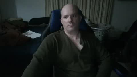 Snapshot of emsguy1 chatting on December 30, 5:04 am Matt online show from December 30, 5:04 am