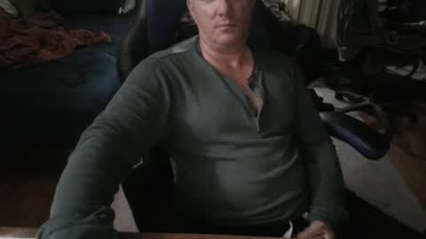 Snapshot of emsguy1 chatting on September 29, 3:44 am Matt online show from September 29, 3:44 am