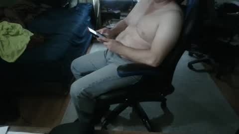 Snapshot of emsguy1 chatting on October 2, 2:18 am Matt online show from October 2, 2:18 am