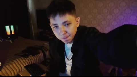 emveeboy96 online show from March 29, 6:57 am