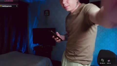Snapshot of emveeboy96 chatting on May 11, 7:00 pm emveeboy96 online show from May 11, 7:00 pm