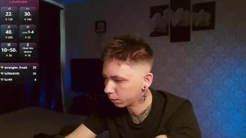 Snapshot of emveeboy96 chatting on May 16, 6:54 am emveeboy96 online show from May 16, 6:54 am