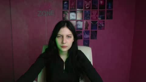 Emma online show from November 18, 6:45 pm