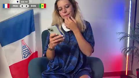 EmyLana online show from June 16, 7:05 pm