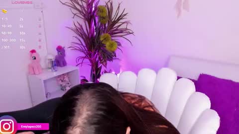 Emily online show from November 30, 2:43 pm